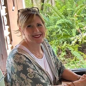 Meet your Posher, Stephanie